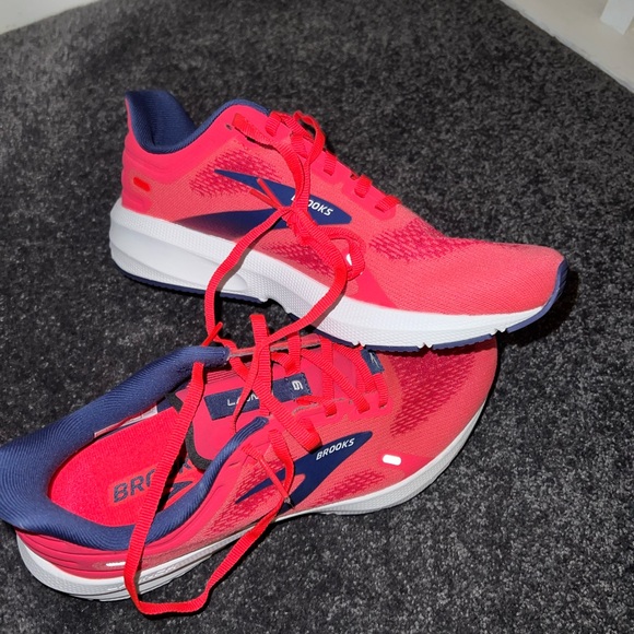 Women’s Brooks Launch 9 Running Shoes - Size 9 - Picture 4 of 7